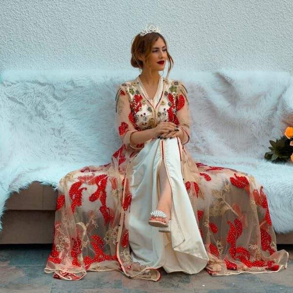 Photo Traditional wedding dress