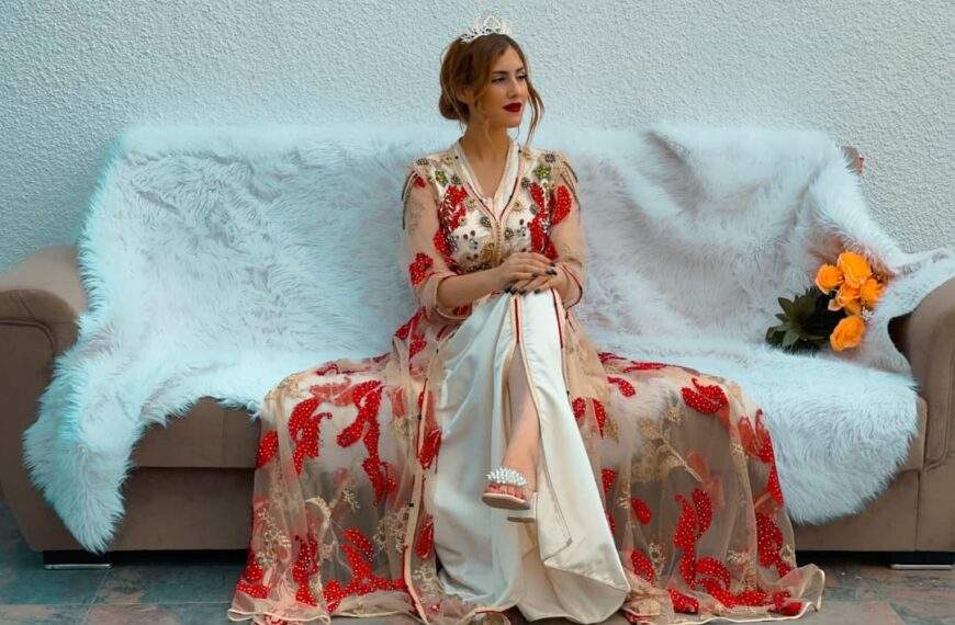 Photo Traditional wedding dress