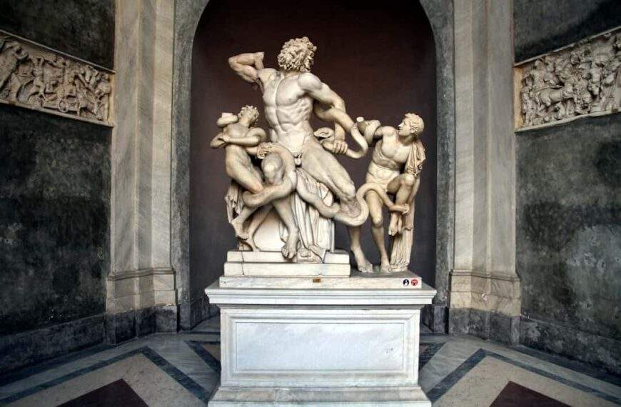Photo Ancient statue