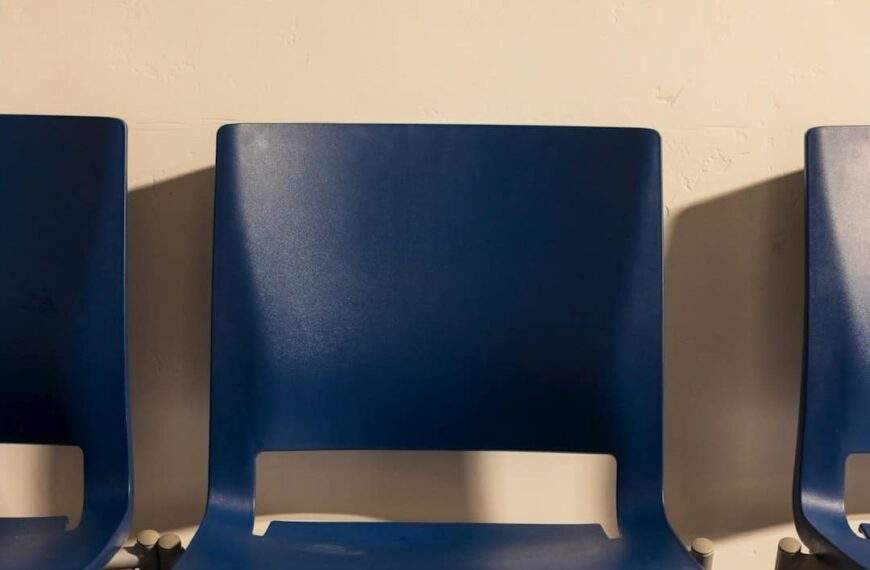 Photo Empty chair
