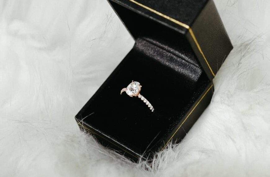 Photo Rose gold ring