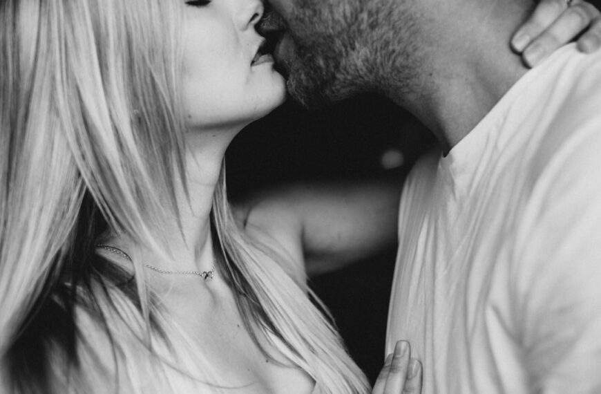 Photo Peter Geach - Love