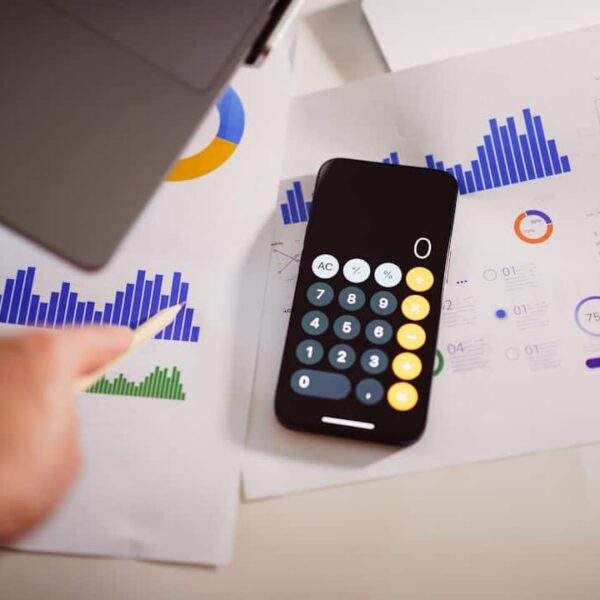 Photo Philosopher analyzing