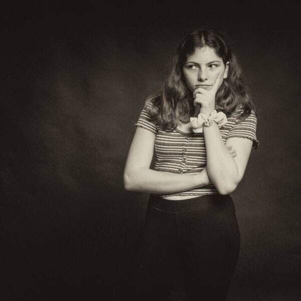 Photo Thoughtful expression