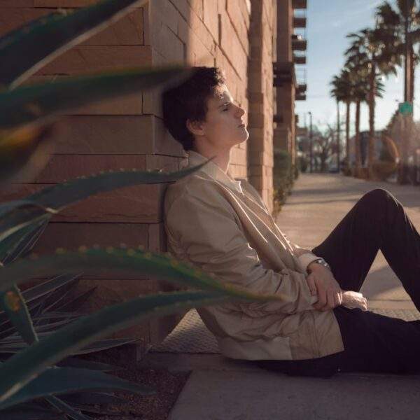 Photo Thoughtful man