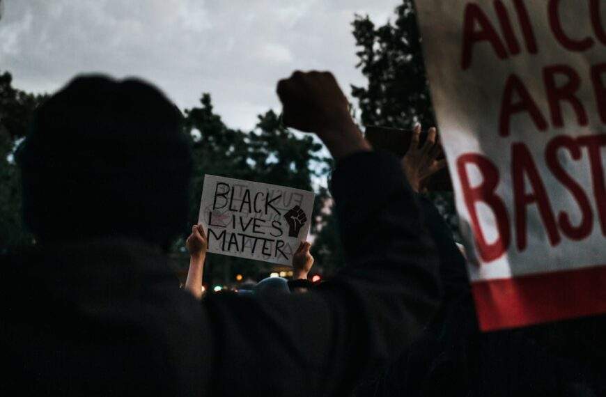 Photo John Locke: Equality