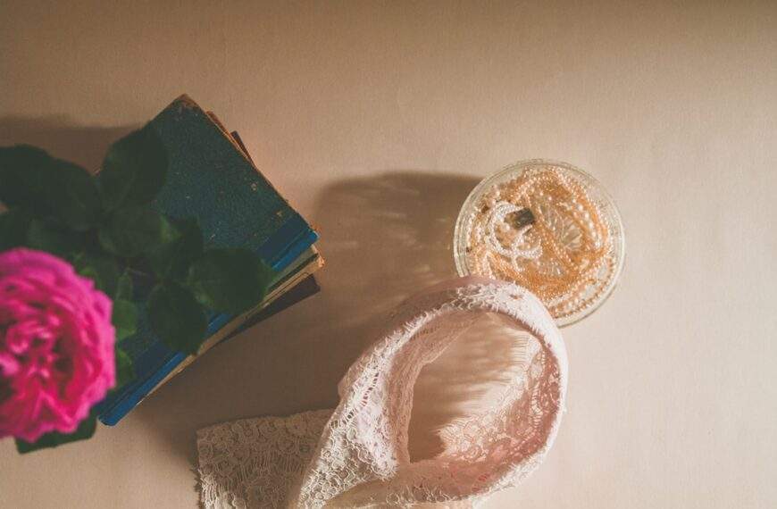 Photo Pearl necklace